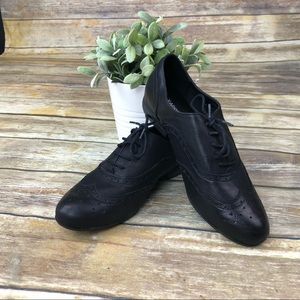 X-Appeal Brogue Black Trendy Tie up Shoes Size 9